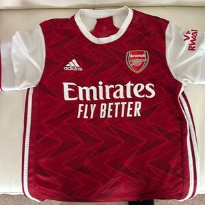 Fly emirates Arsenal jersey like new. Size M
